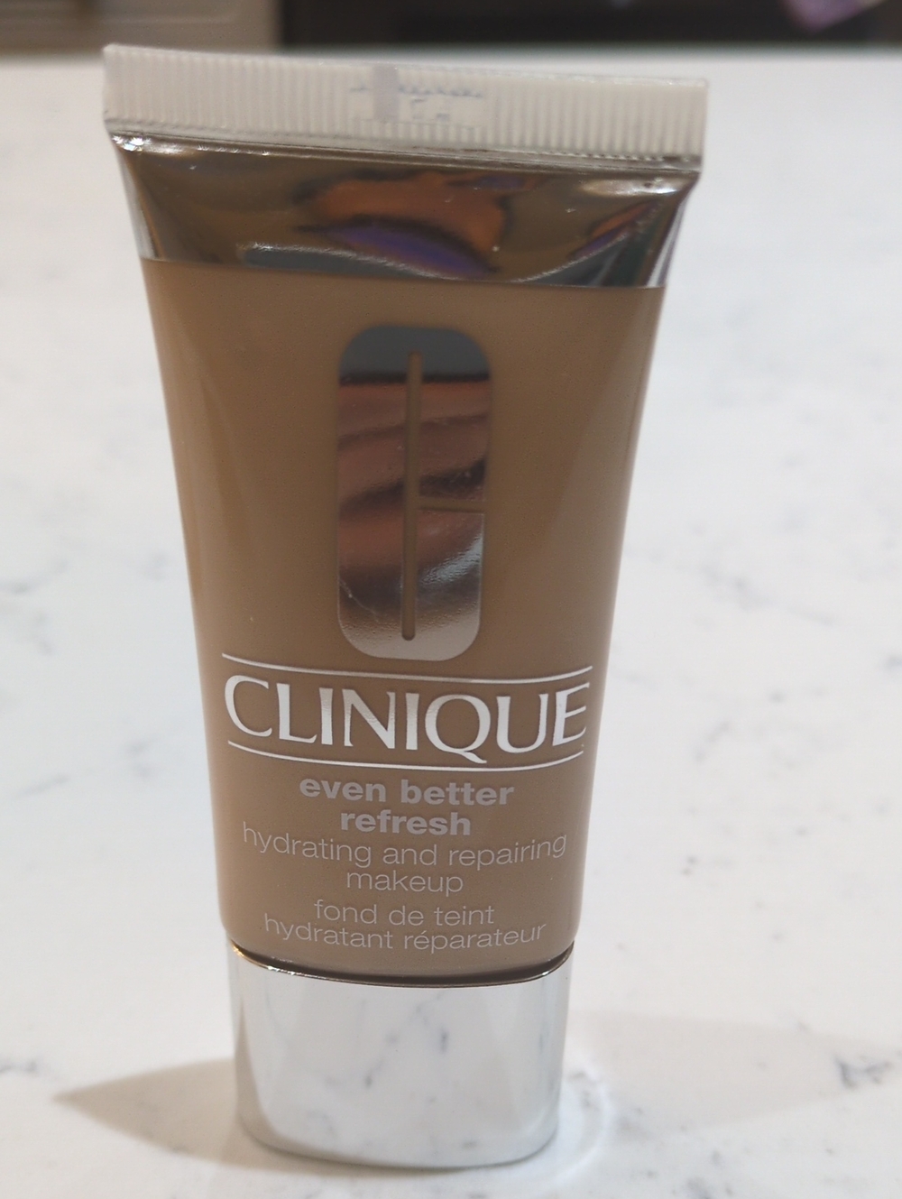 Clinique Even Better Refresh Hydrating & Repairing Makeup - Warm Brown / New